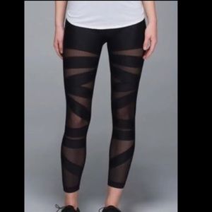 Lululemon black mesh leggings size 4
